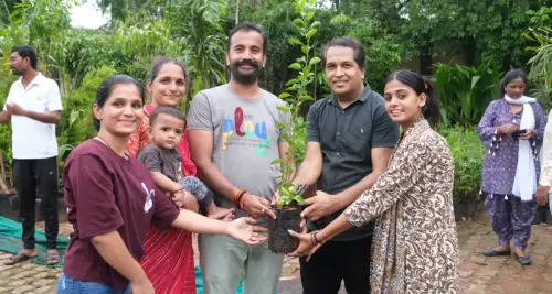 पौधा वितरण